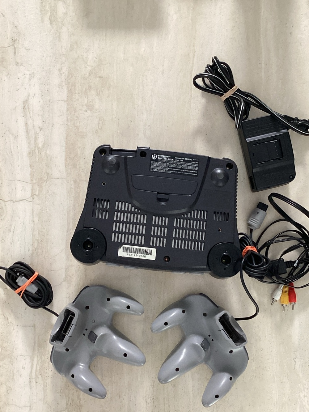 Nintendo 64 Console & Two N64 Controllers Authentic Tested Working - Picture 4 of 15